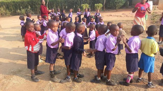 Volunteer your Teaching skills in Uganda to support Economic Development