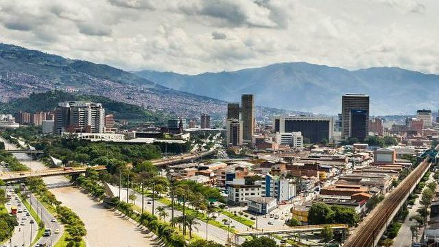 Volunteer your Business Strategy skills in Colombia to support Decent Work and Economic Growth