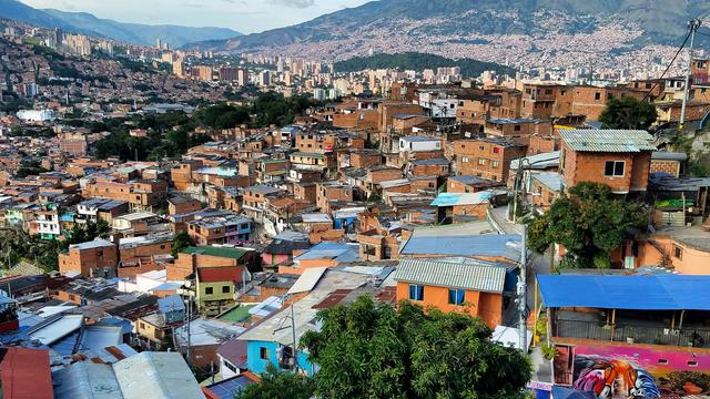 Volunteer your Brand Design skills in Colombia to support Economic Development