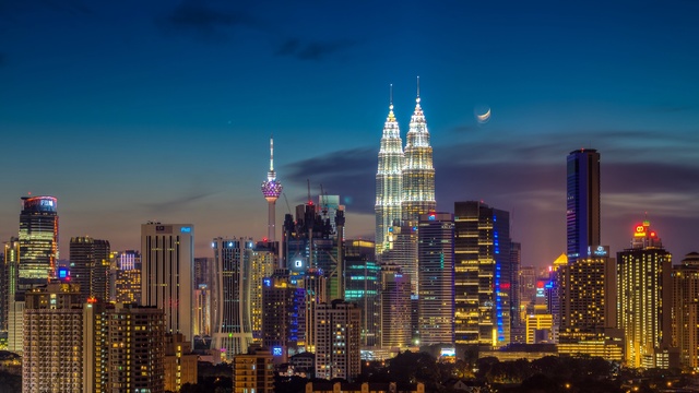 Volunteer your Business Strategy skills in Malaysia to support Decent Work and Economic Growth